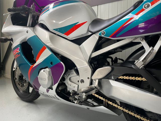 yamaha - fzr-600-r