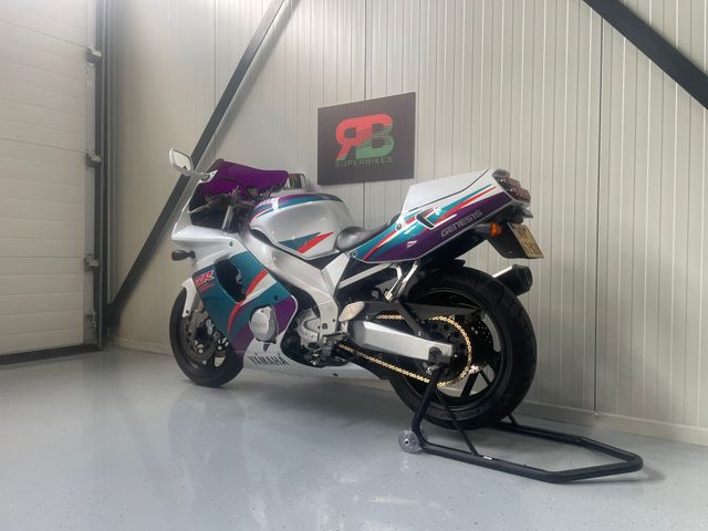 yamaha - fzr-600-r