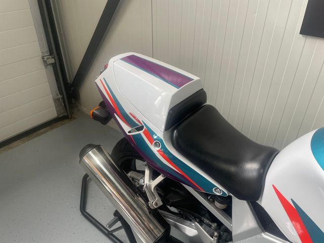 yamaha - fzr-600-r