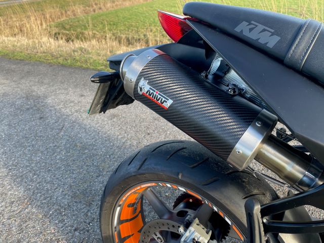 ktm - 990-super-duke