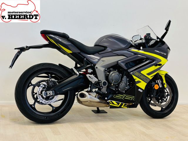 triumph - daytona-660