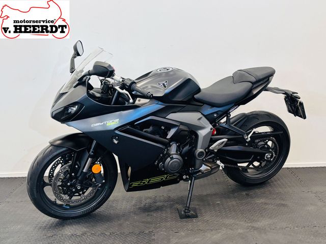 triumph - daytona-660