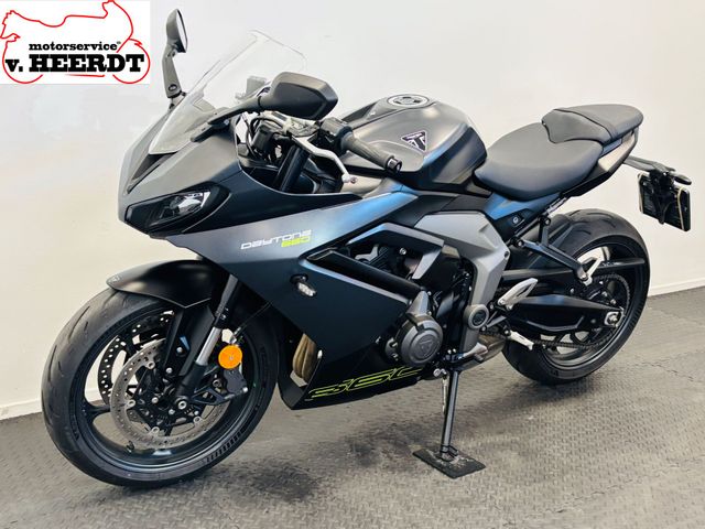 triumph - daytona-660