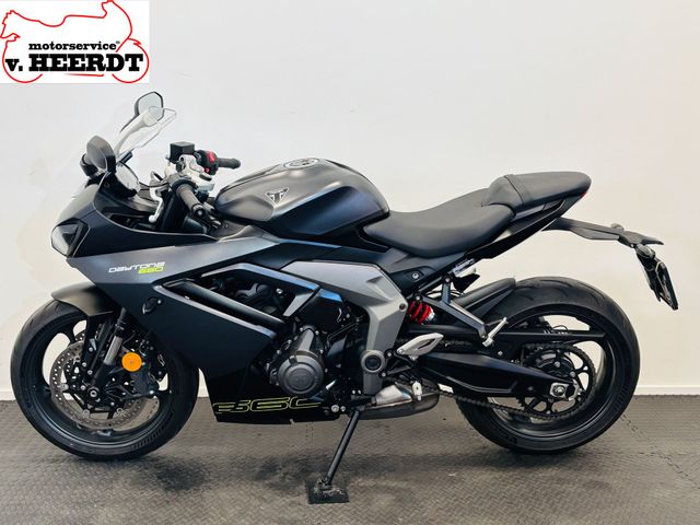 triumph - daytona-660