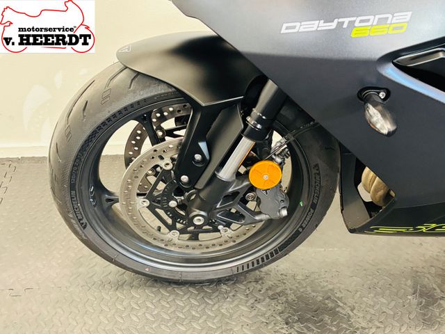 triumph - daytona-660