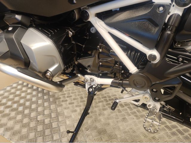 bmw - r-1250-gs-adventure