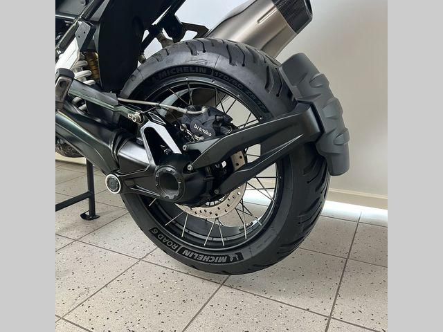 bmw - r-1250-gs-triple-black