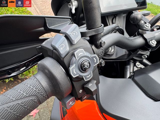 ktm - 1290-super-adventure-s