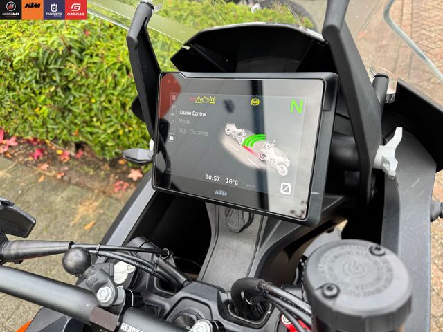 ktm - 1290-super-adventure-s