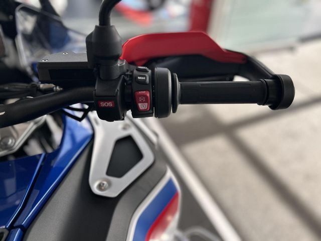 bmw - r-1300-gs-adventure