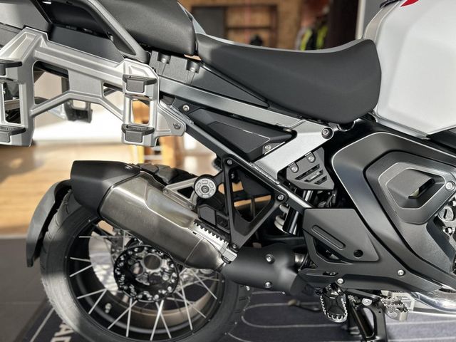 bmw - r-1300-gs-adventure