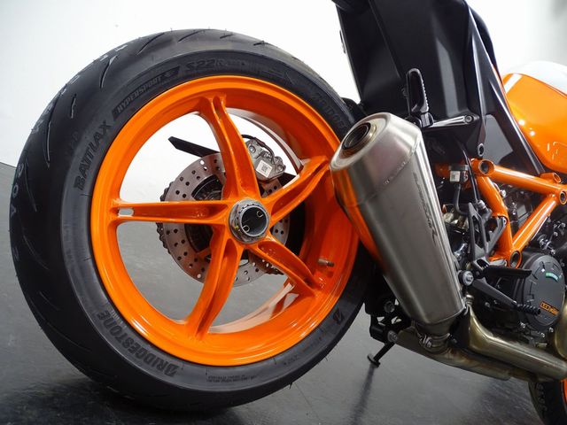 ktm - 1290-super-duke-r