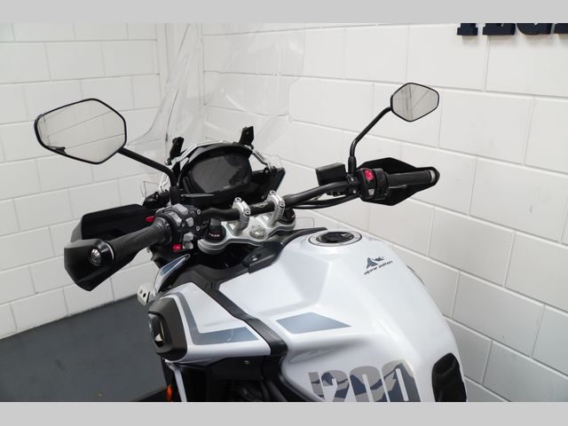 triumph - tiger-1200-alpine-edition