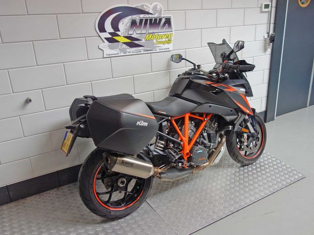 ktm - 1290-super-duke-gt