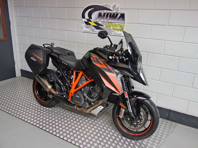 ktm - 1290-super-duke-gt