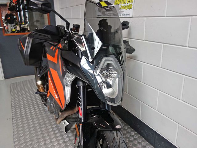 ktm - 1290-super-duke-gt