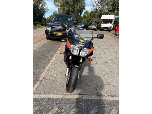 yamaha - fzr-1000