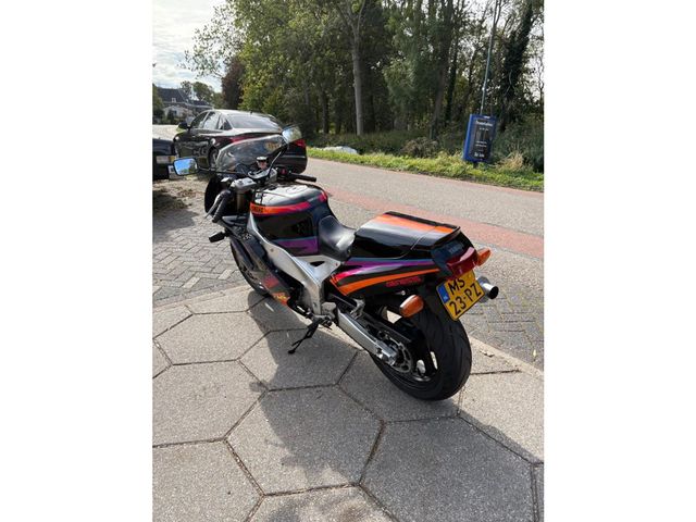 yamaha - fzr-1000