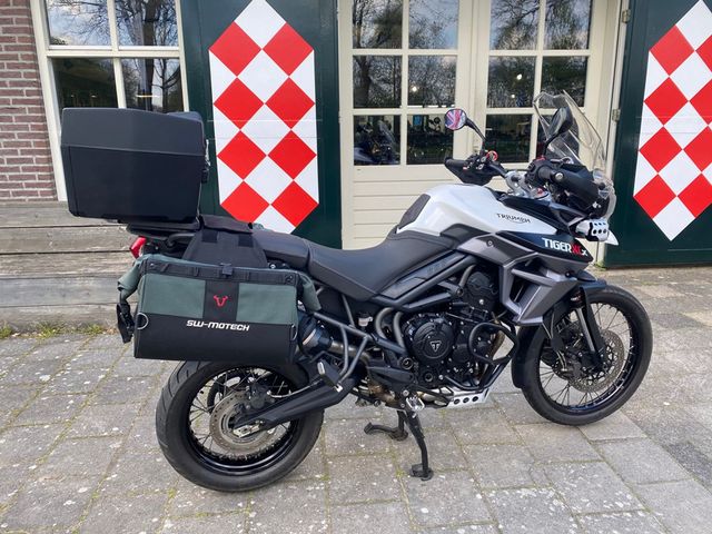 triumph - tiger-800-xcx