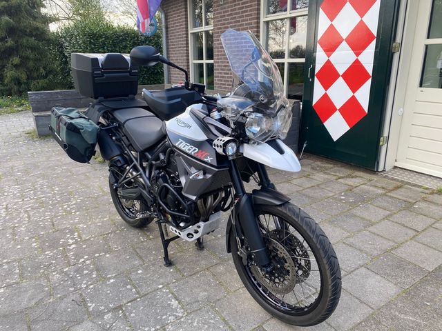 triumph - tiger-800-xcx