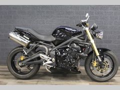 TRIUMPH STREET TRIPLE 675