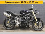 TRIUMPH STREET TRIPLE 675