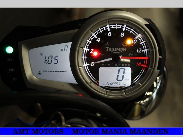 triumph - street-triple