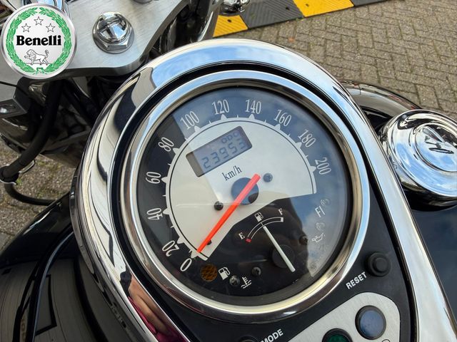 kawasaki - vn-900-classic