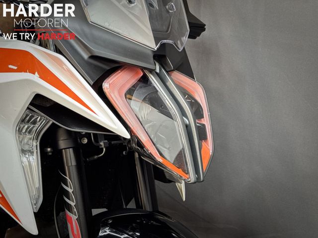 ktm - 1290-super-duke-gt