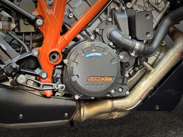 ktm - 1290-super-duke-gt
