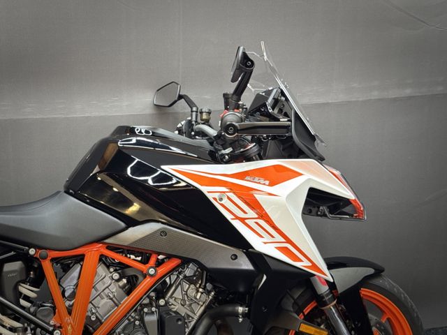 ktm - 1290-super-duke-gt