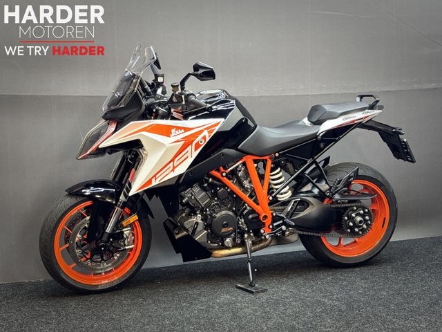 ktm - 1290-super-duke-gt
