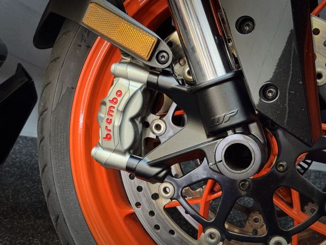 ktm - 1290-super-duke-gt