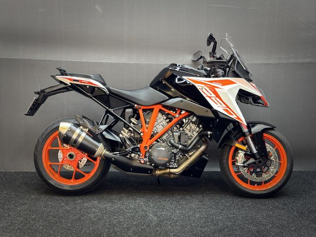 ktm - 1290-super-duke-gt