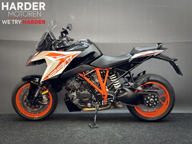 ktm - 1290-super-duke-gt