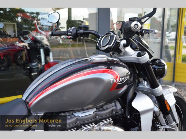 triumph - rocket-3-gt