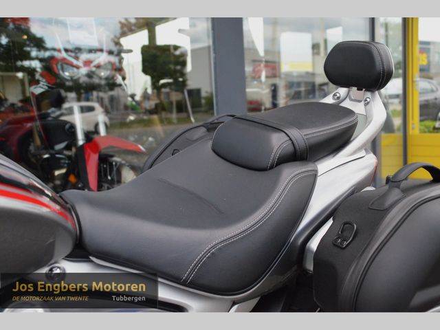 triumph - rocket-3-gt
