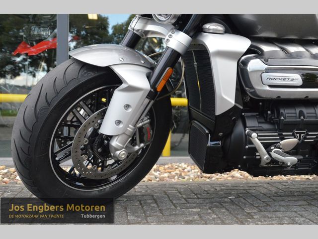 triumph - rocket-3-gt