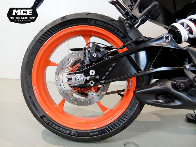 ktm - 390-duke-abs