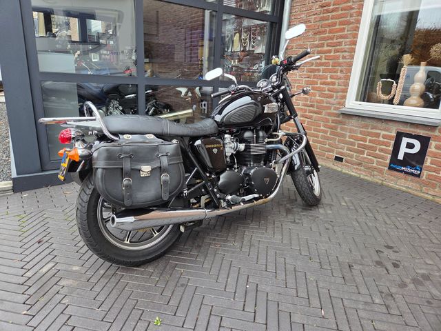 triumph - bonneville