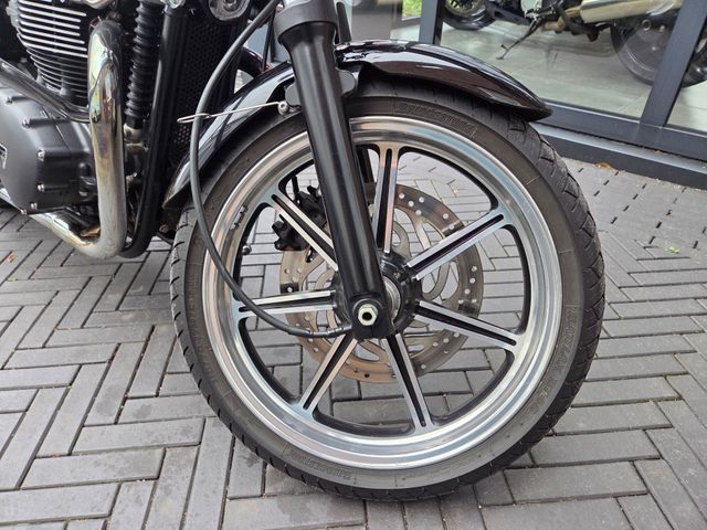 triumph - bonneville