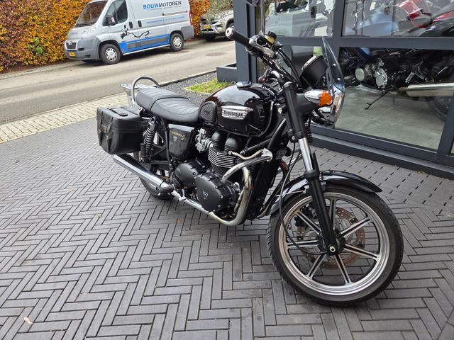 triumph - bonneville