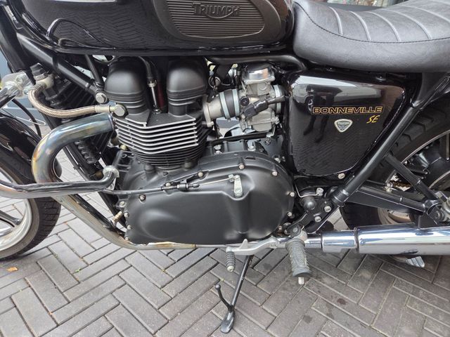 triumph - bonneville