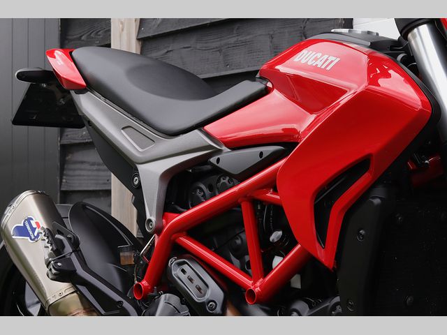 ducati - hypermotard-939