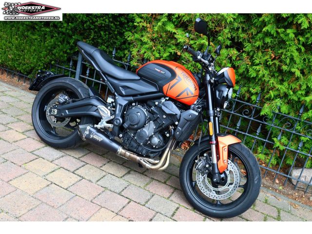 triumph - trident-660