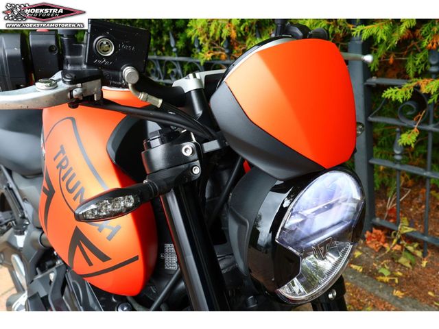 triumph - trident-660