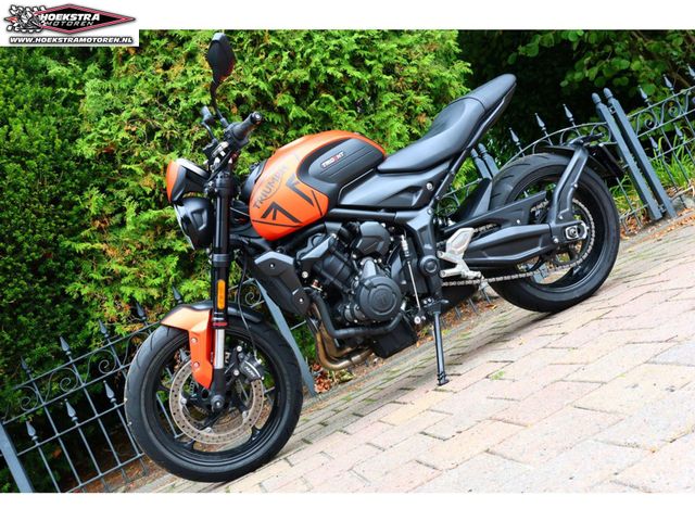 triumph - trident-660