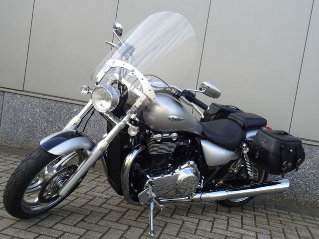 triumph - thunderbird