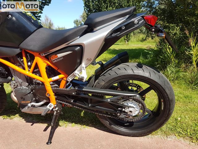 ktm - 690-duke