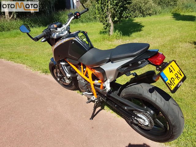 ktm - 690-duke